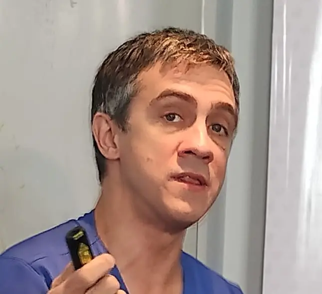 Dr. Hernán Iriarte